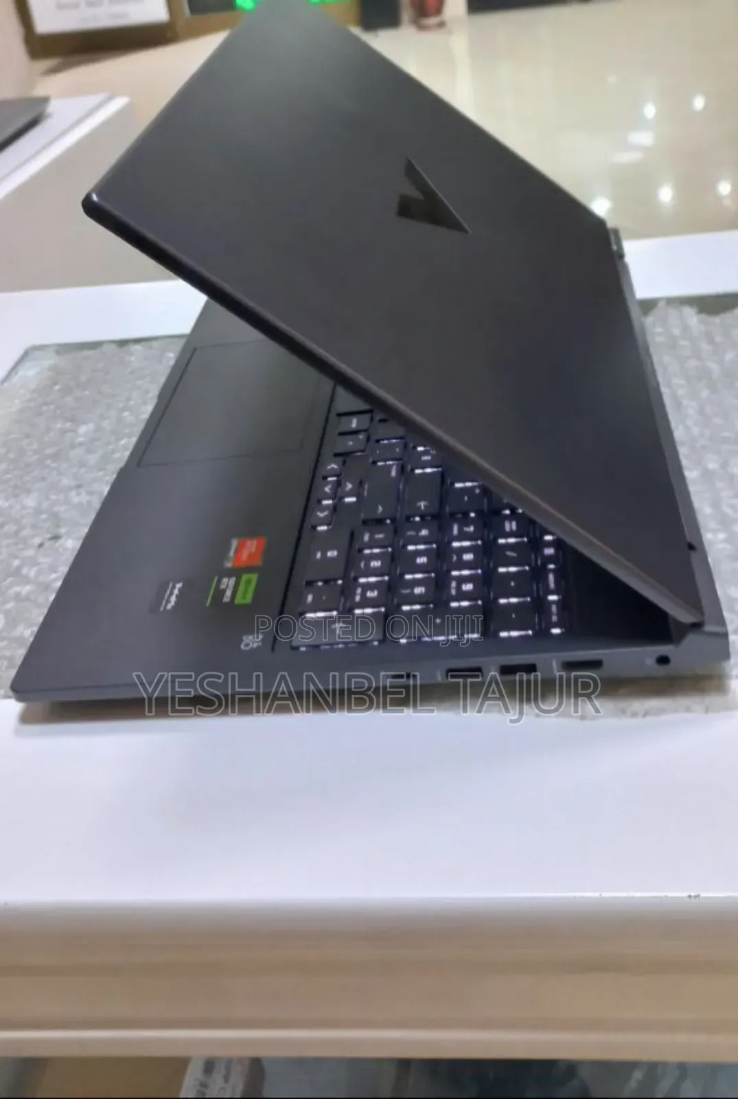 New Laptop HP Victus 15 16GB AMD Ryzen 7 SSD 1T