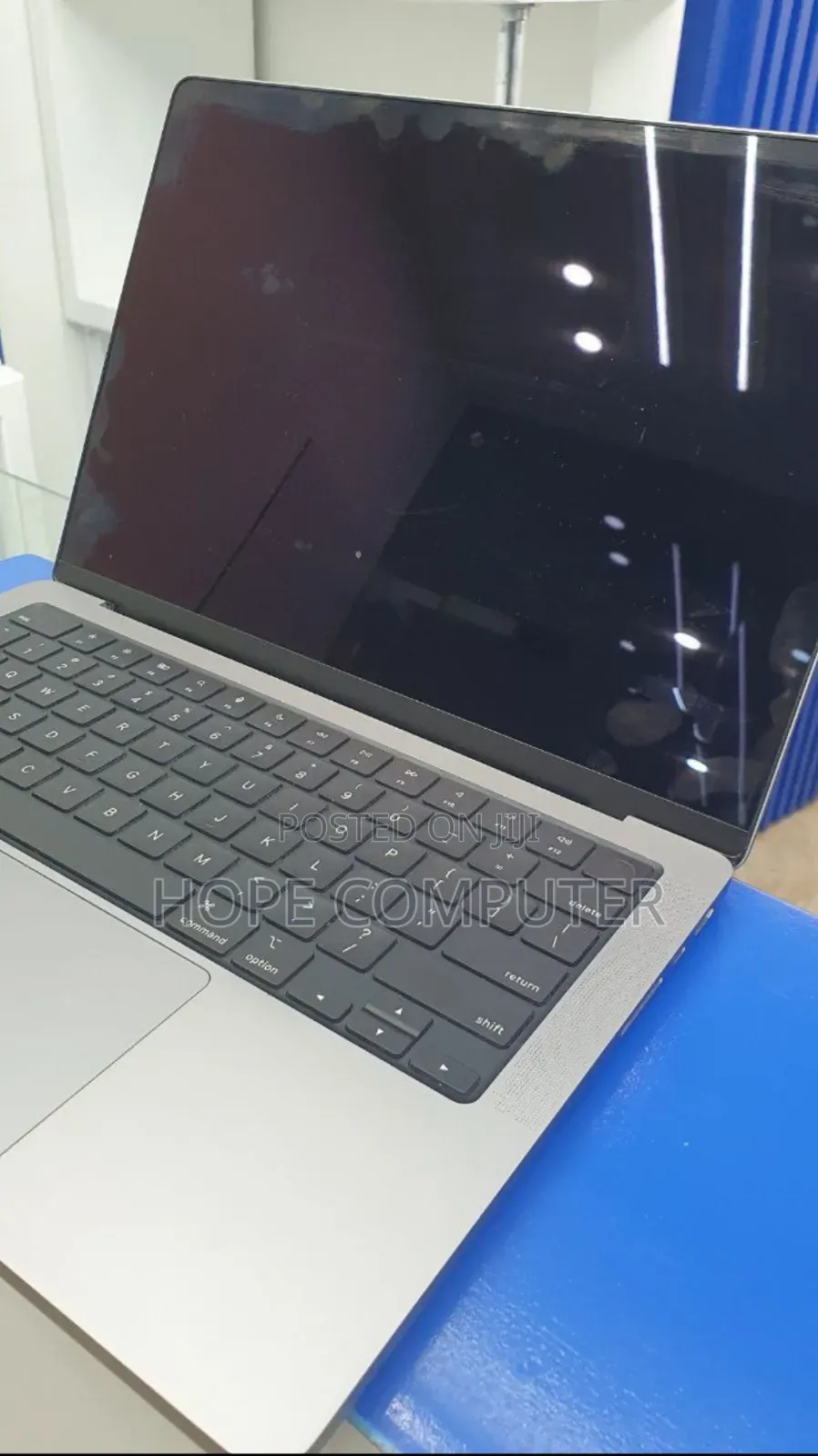 New Laptop Apple MacBook Pro M1 32GB Apple M1 Pro SSD 512GB