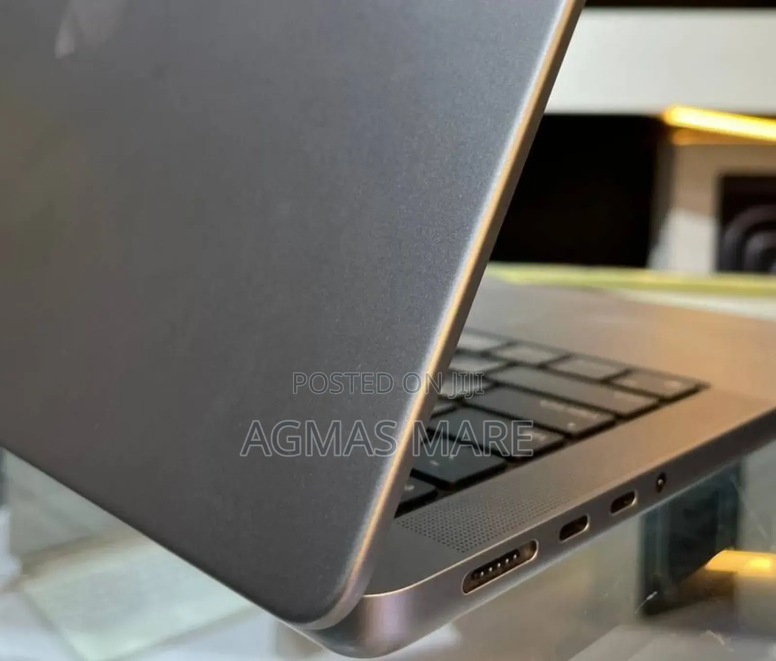 New Laptop Apple MacBook Pro M1 32GB Apple M1 Pro SSD 1T