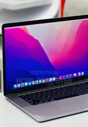 New Laptop Apple MacBook Pro 2017 16GB Intel Core I7 SSD 512GB