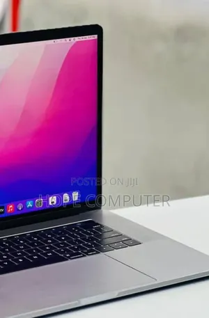 New Laptop Apple MacBook Pro 2017 16GB Intel Core I7 SSD 512GB