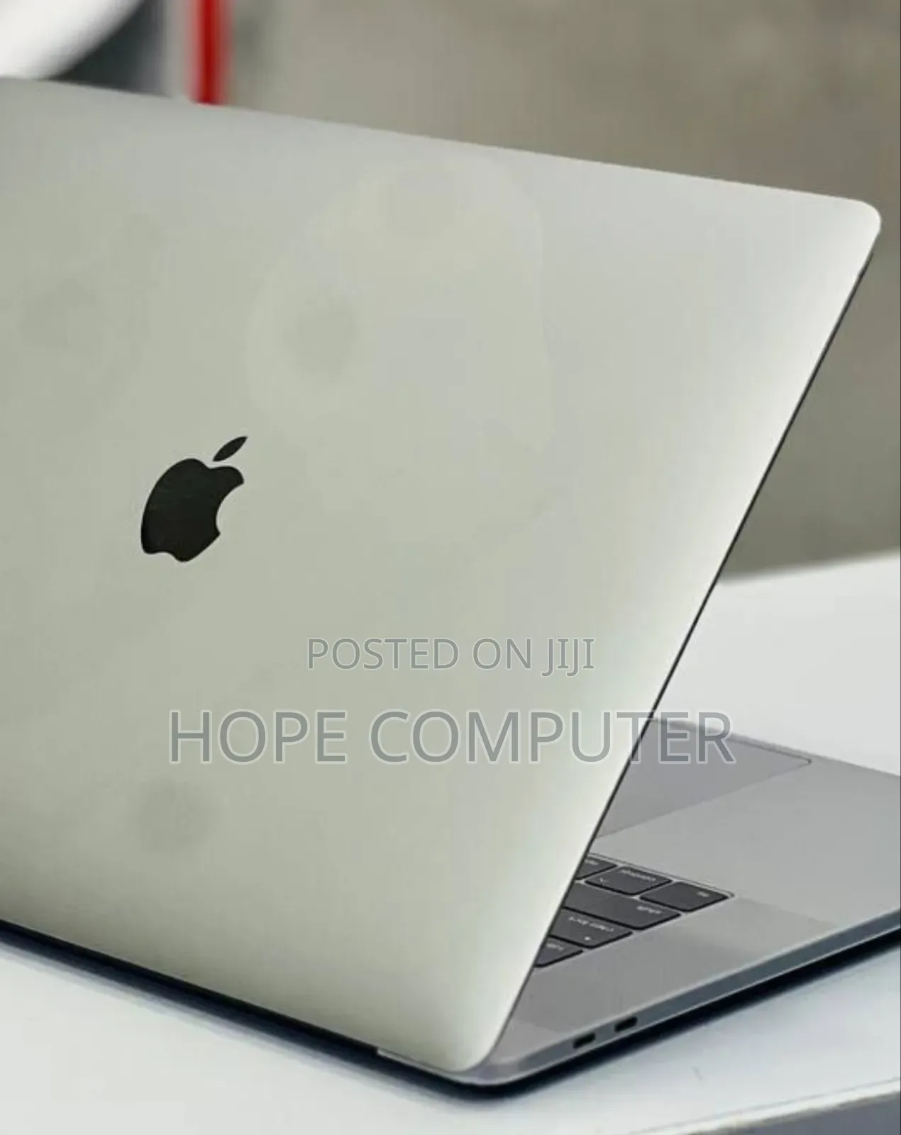 New Laptop Apple MacBook Pro 2017 16GB Intel Core I7 SSD 512GB