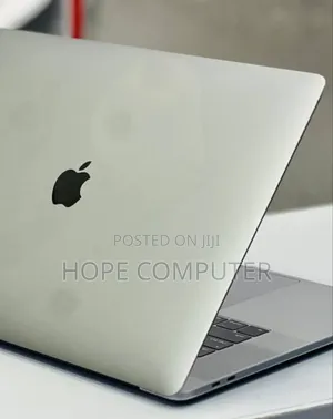 New Laptop Apple MacBook Pro 2017 16GB Intel Core I7 SSD 512GB