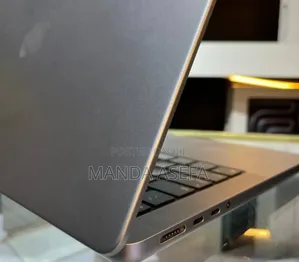 New Laptop Apple MacBook Pro M1 16GB Apple M1 Pro SSD 1T