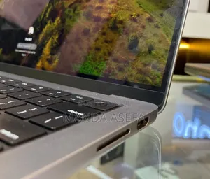 New Laptop Apple MacBook Pro M1 16GB Apple M1 Pro SSD 1T
