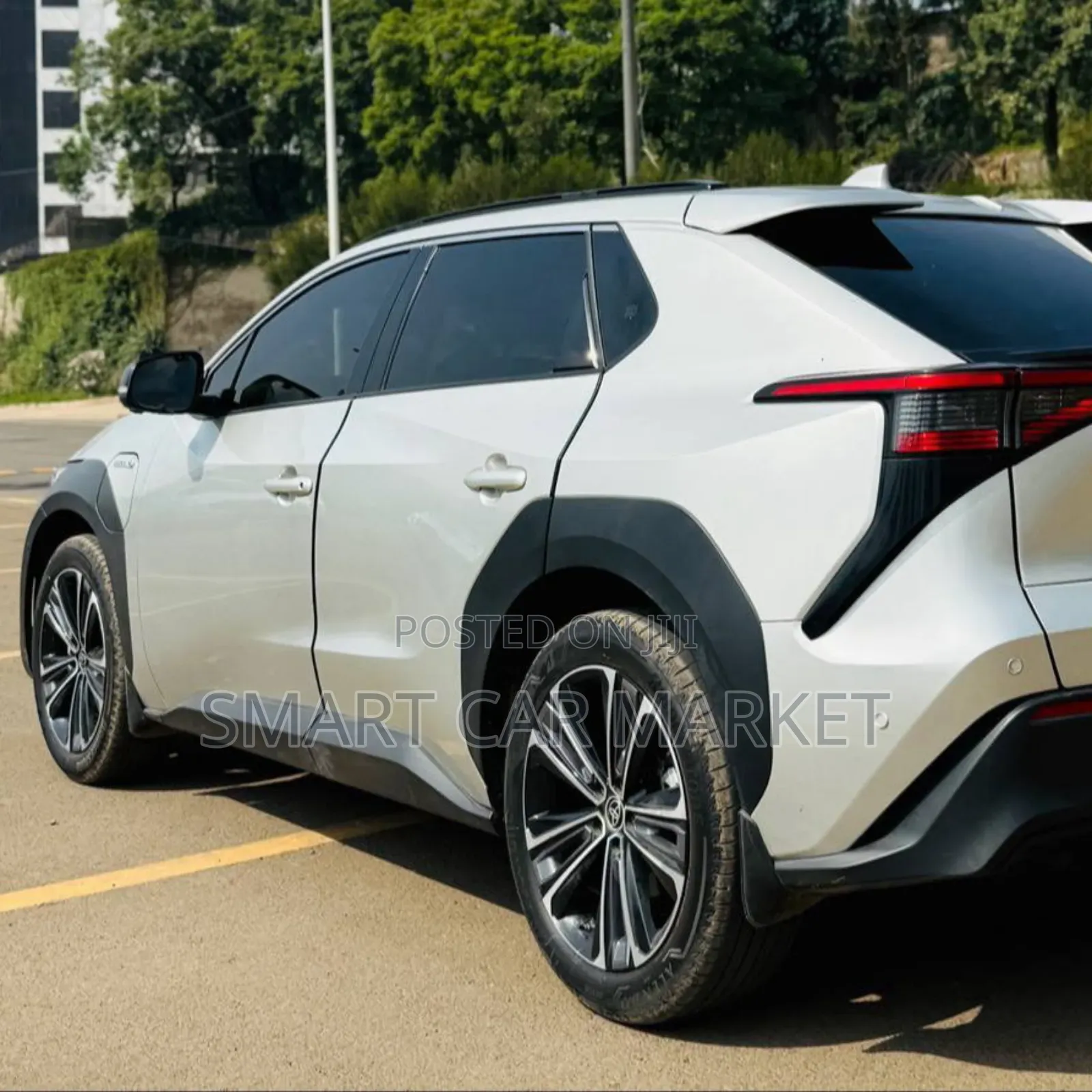 Toyota bZ4X 2023 Gold