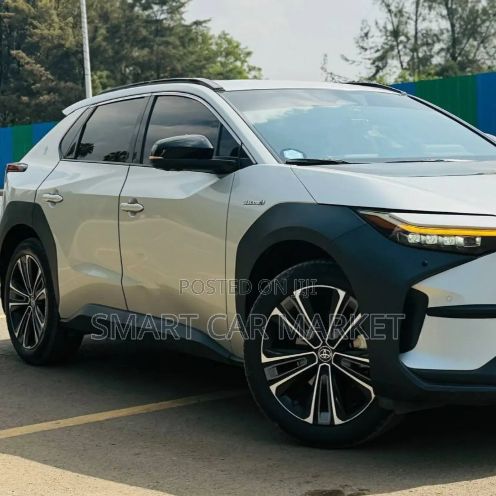 Toyota bZ4X 2023 Gold