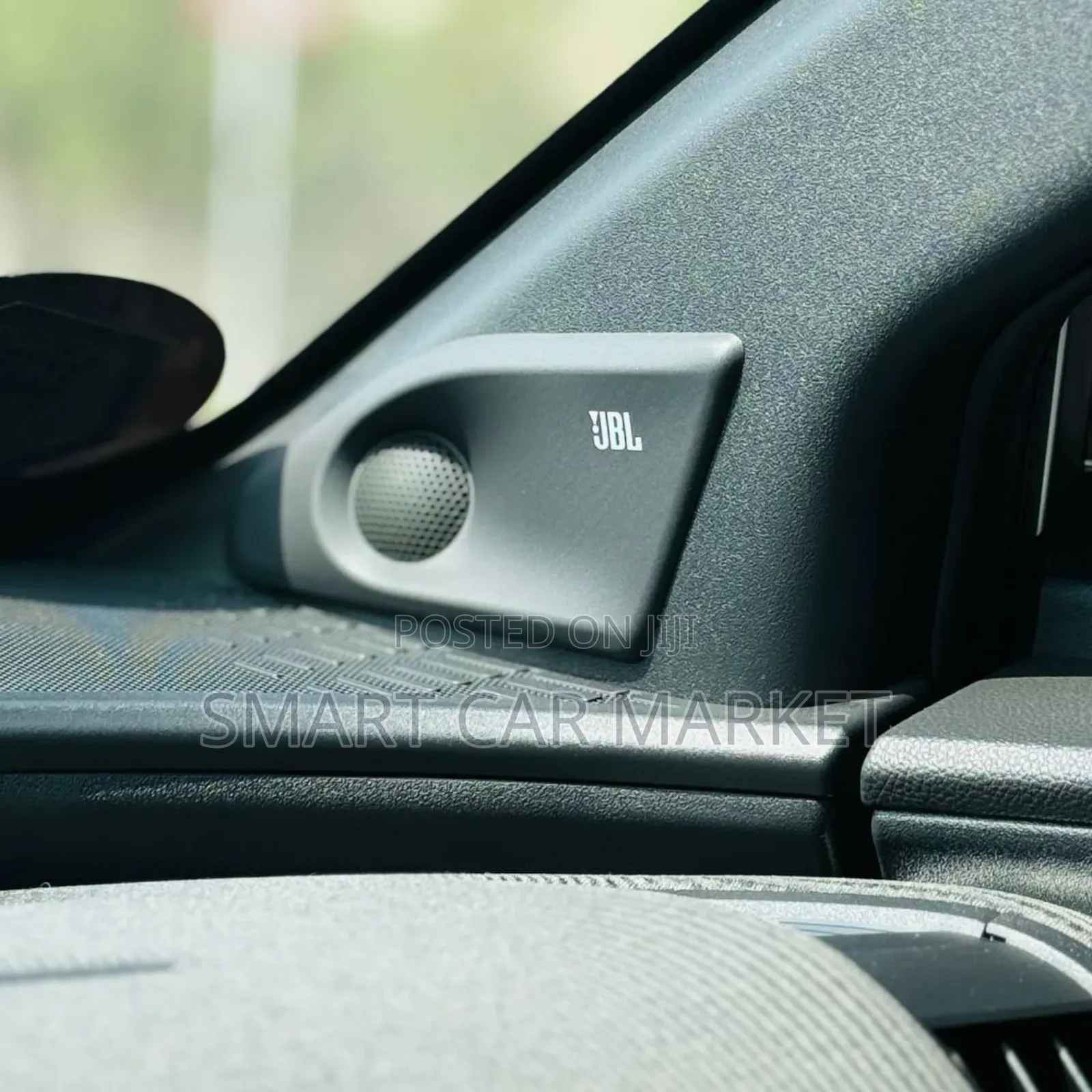 Toyota bZ4X 2023 Gold