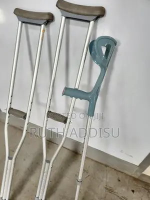 Photo - Crutches鴦你crutches盎司crutches袴喇crutches菼我crutches淋漓crutches