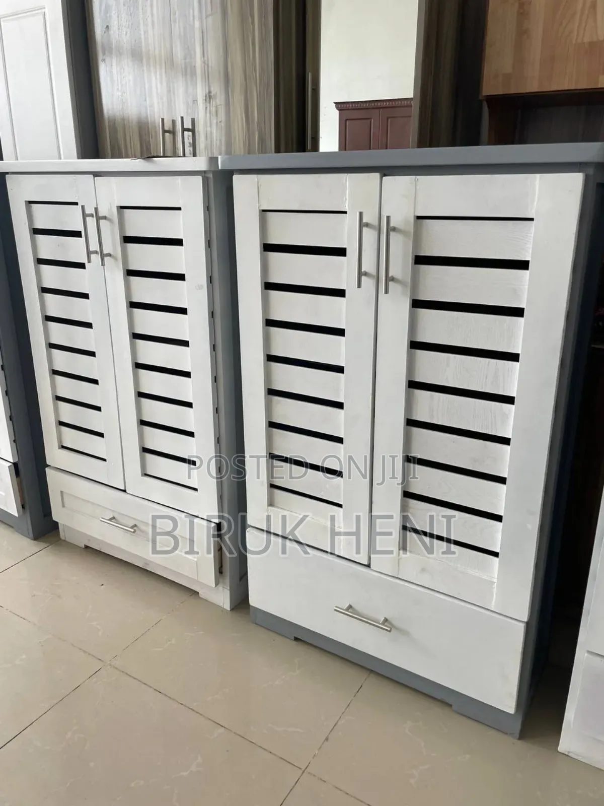 Shoe Rack/ጫማ ማስቀመጫ