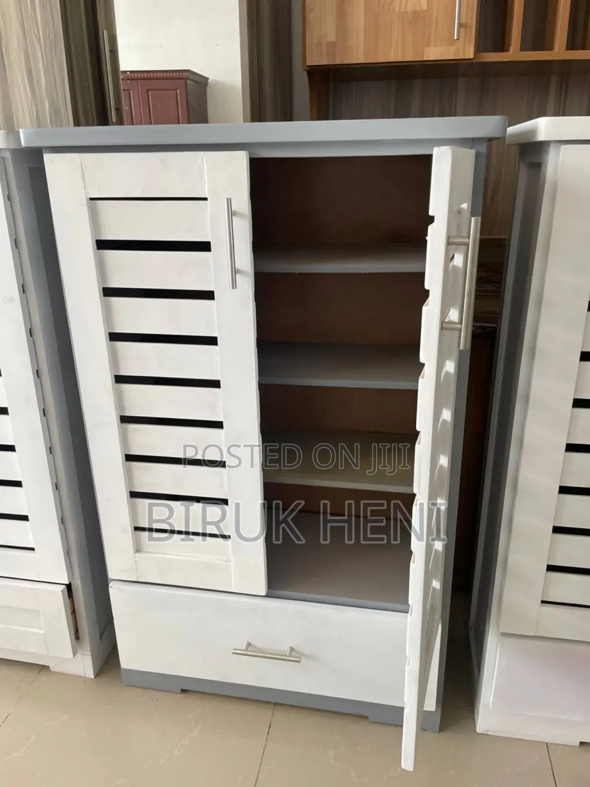 Shoe Rack/ጫማ ማስቀመጫ