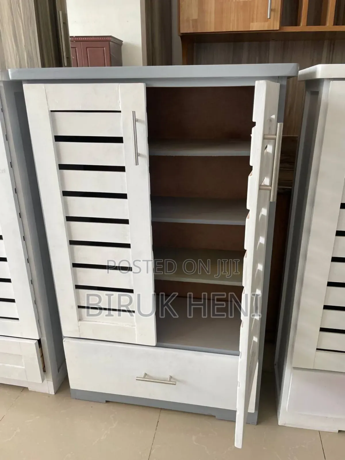 Shoe Rack/ጫማ ማስቀመጫ