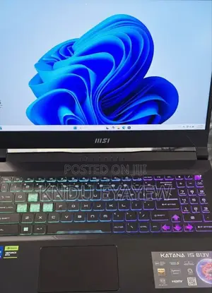 New Laptop MSI Katana 15 16GB Intel Core I7 SSD 512GB