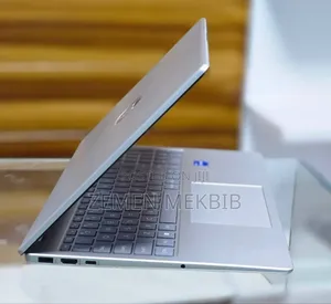 New Laptop HP Stream Notebook 16GB Intel Core I7 SSD 1T