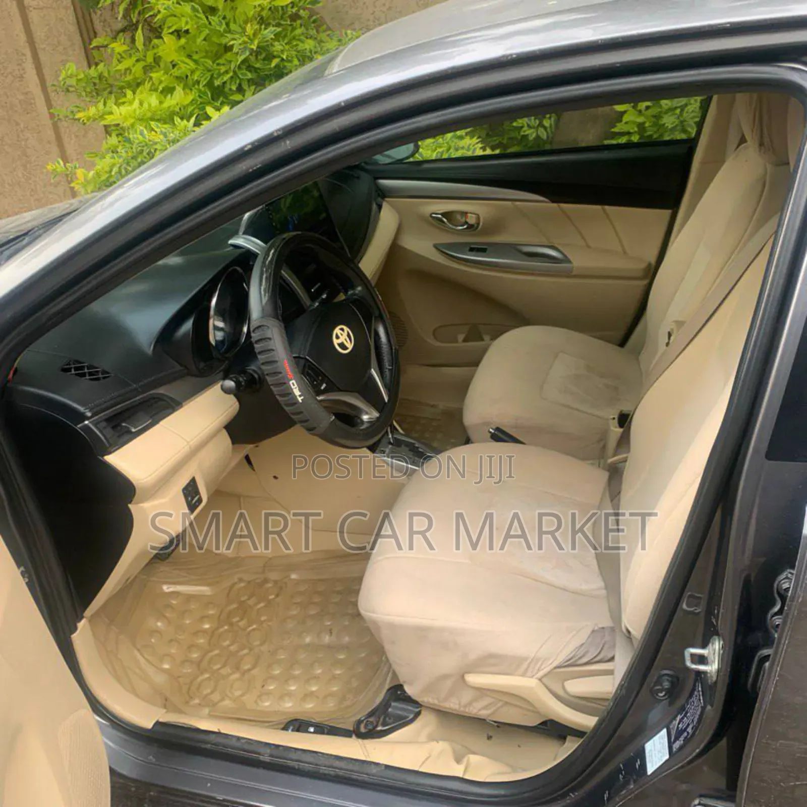 Toyota Yaris 2016 Gray