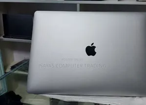 New Laptop Apple MacBook Pro 2019 16GB Intel Core I7 SSD 512GB