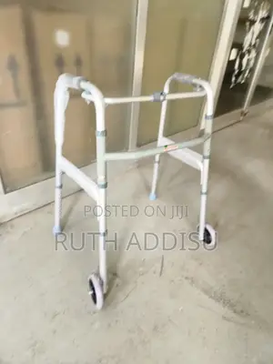 Photo - Medical Walker袴吋brand New Foldae Walker恢宏heavy Duty Walker