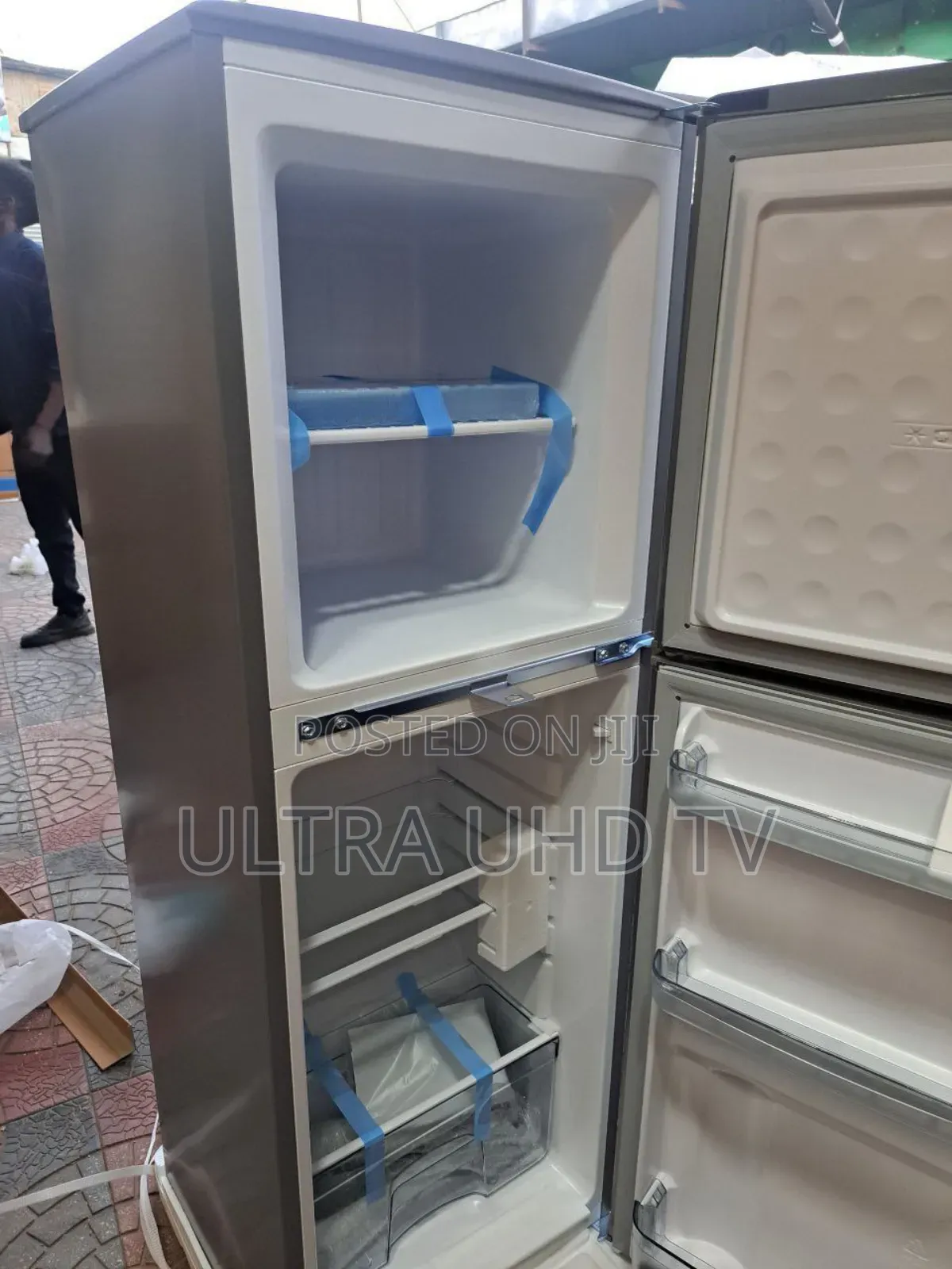 Orbit Refrigerator 325l