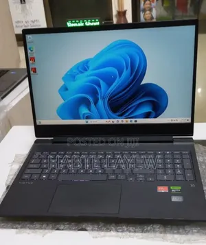 New Laptop HP Victus 15 16GB AMD Ryzen 7 SSD 1T