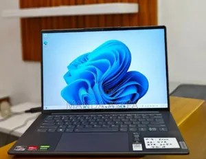 New Laptop Lenovo 32GB AMD Ryzen 9 SSD 512GB