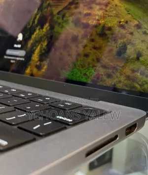 New Laptop Apple MacBook Pro M1 32GB Apple M1 Pro SSD 1T