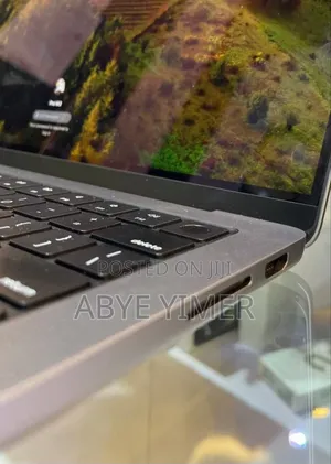 New Laptop Apple MacBook Pro M1 32GB Intel Core M SSD 1T