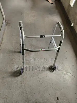 Photo - Walker麻雀walker袸了medical Walker怖片walker Foldable Walker盎蔽new