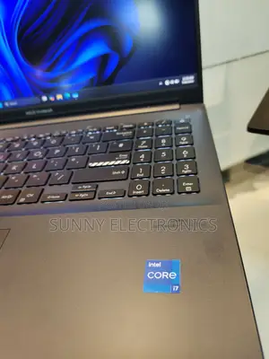 New Laptop Asus VivoBook 15 X505BA 20GB Intel Core I7 SSD 512GB