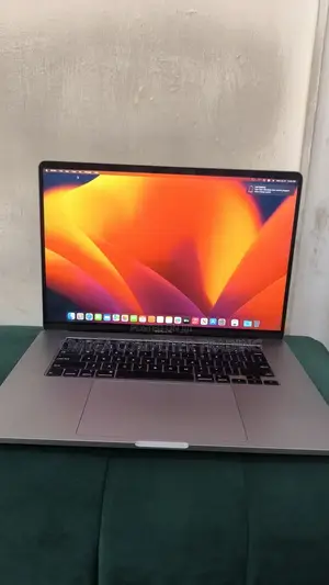 New Laptop Apple MacBook Pro 2019 16GB Intel Core i9 SSD 1T