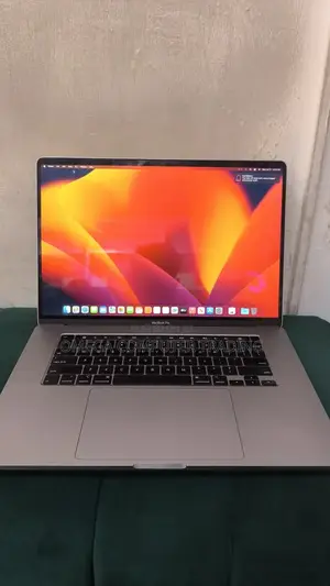 New Laptop Apple MacBook Pro 2019 16GB Intel Core i9 SSD 1T