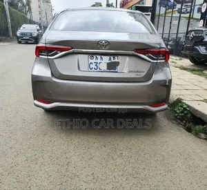 Toyota Corolla 2022 Silver