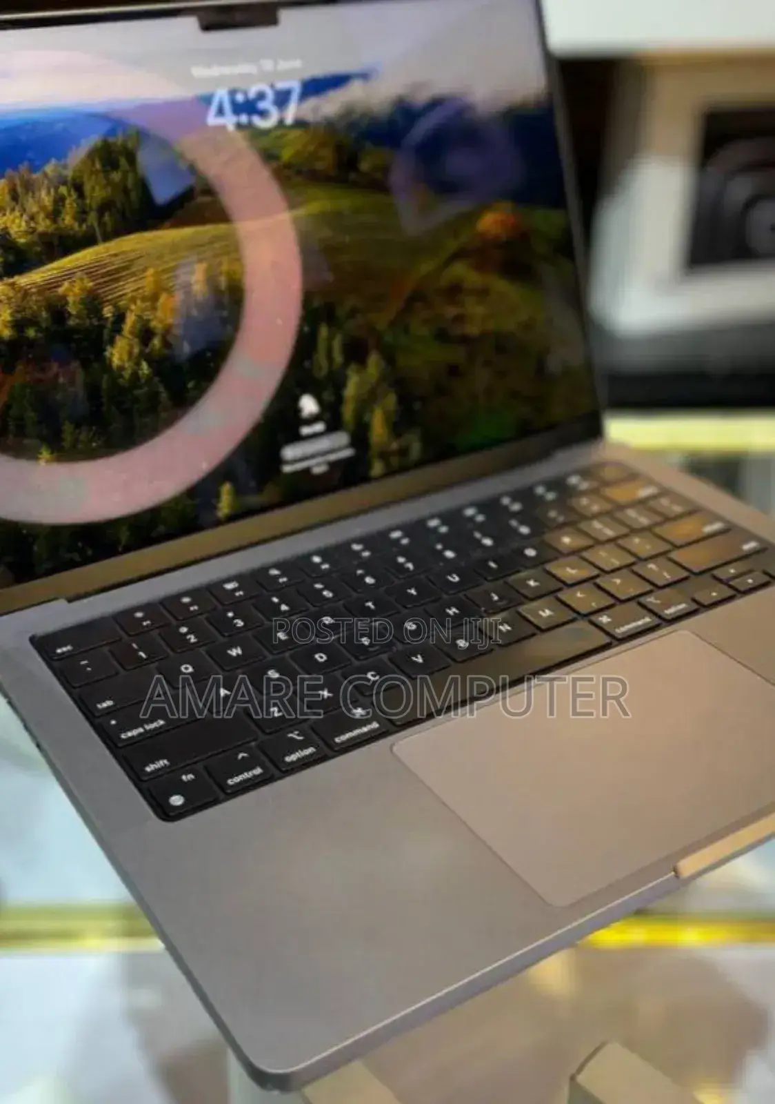 New Laptop Apple MacBook Pro M1 16GB Apple M1 Pro SSD 1T