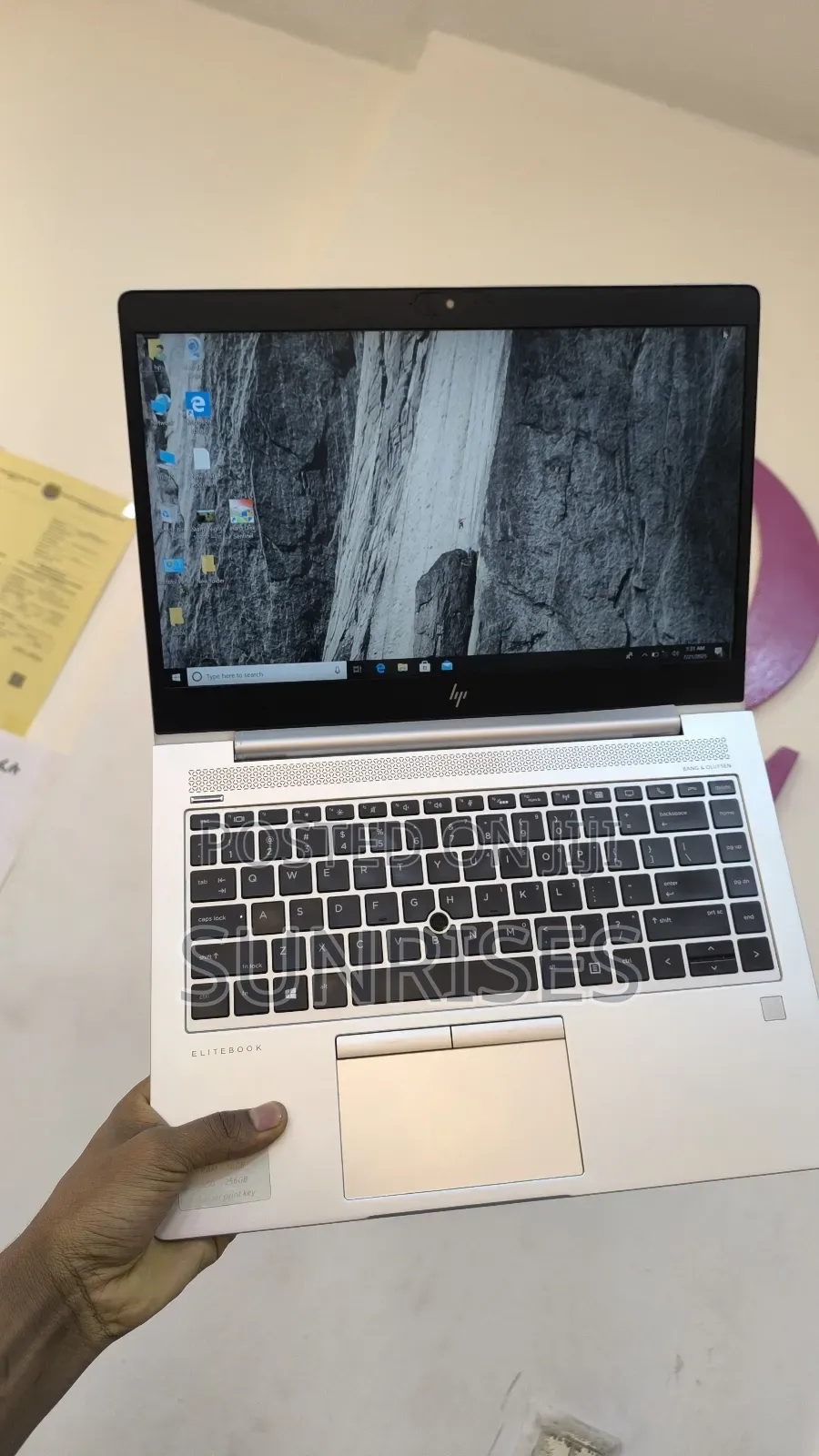 New Laptop HP EliteBook 840 8GB AMD Ryzen 5 SSD 256GB