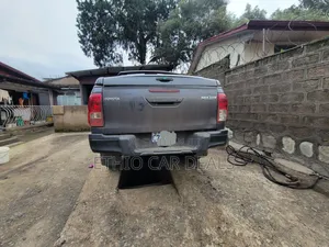 Toyota Hilux 2020 Gray