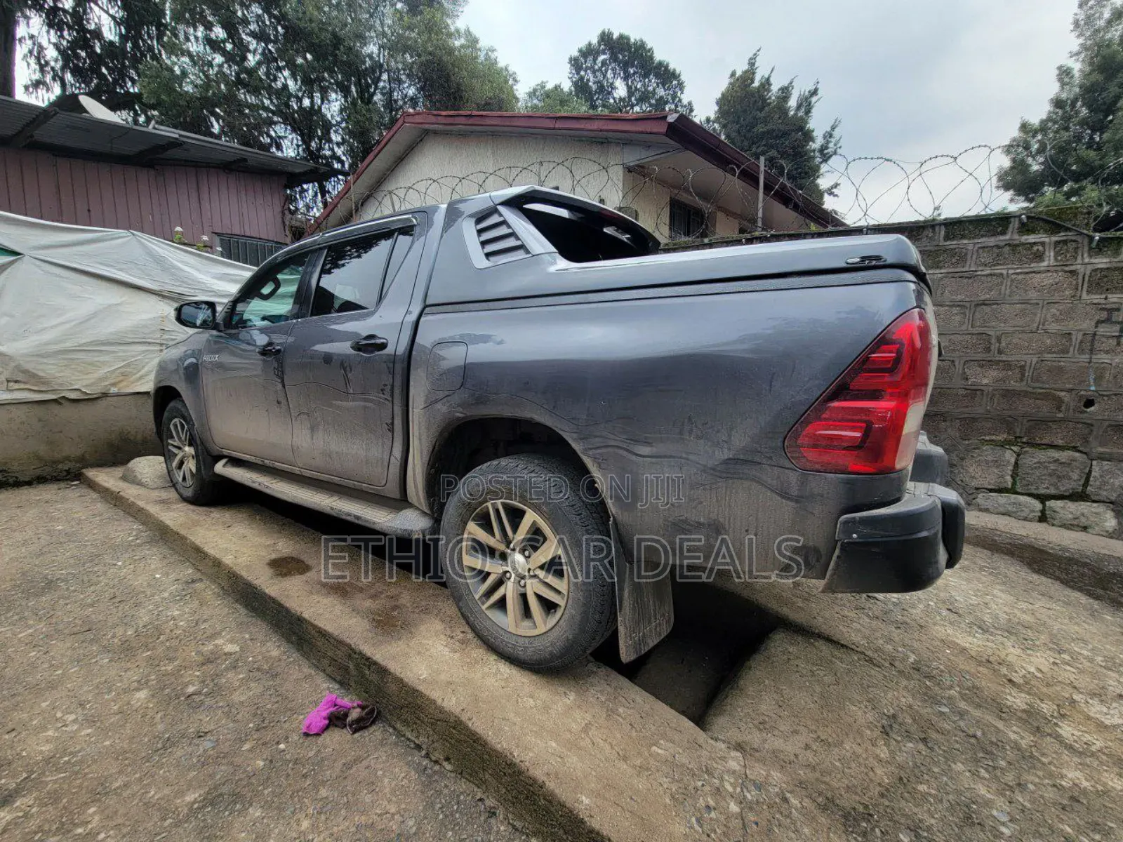 Toyota Hilux 2020 Gray