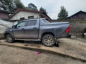 Toyota Hilux 2020 Gray