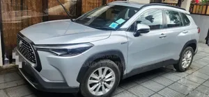 Toyota Corolla Cross Hybrid 2024 Silver