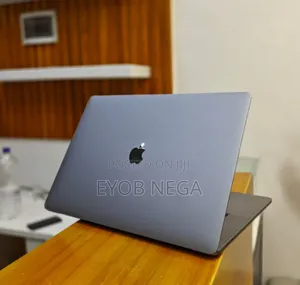 New Laptop Apple MacBook Pro 2019 16GB Intel Core I7 SSD 512GB