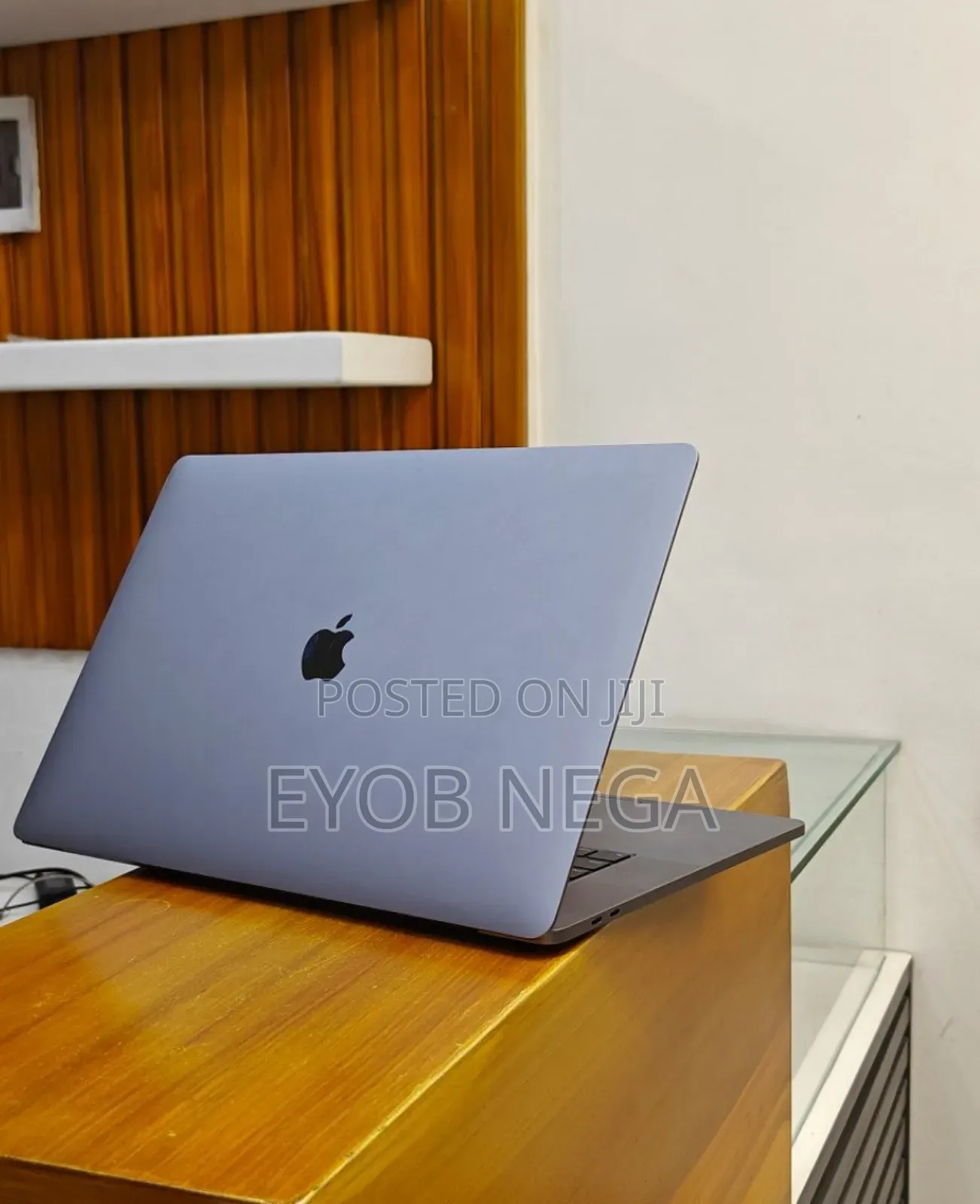 New Laptop Apple MacBook Pro 2019 16GB Intel Core I7 SSD 512GB