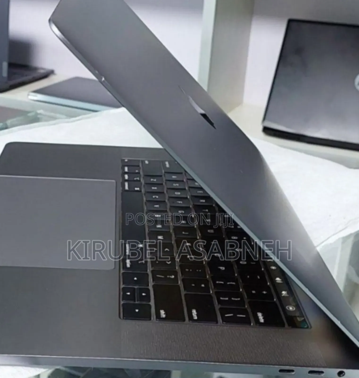 New Laptop Apple MacBook Pro 2019 16GB Intel Core I7 SSD 512GB