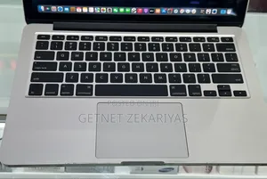New Laptop Apple MacBook Pro 2015 8GB Intel Core I5 SSD 128GB