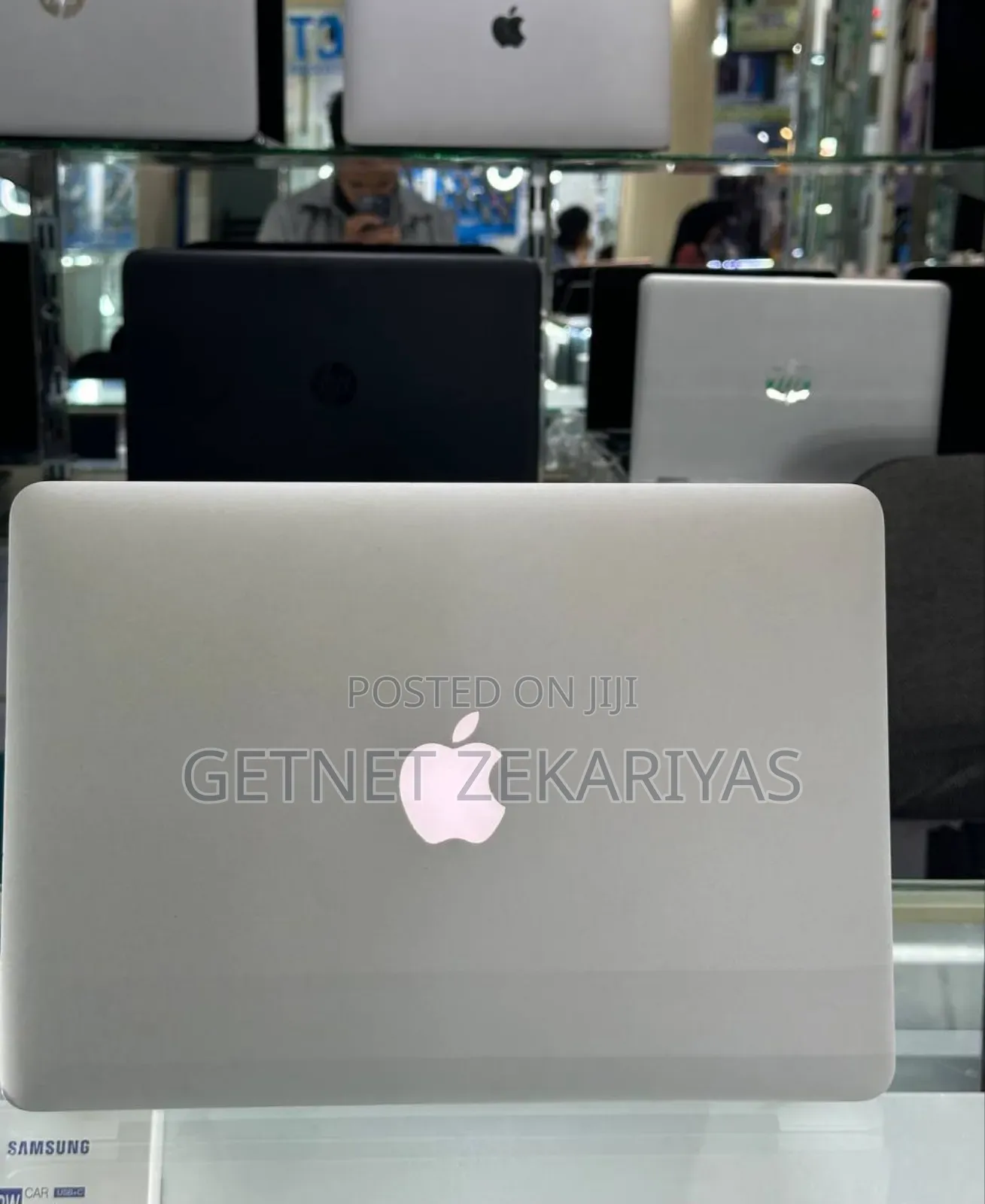 New Laptop Apple MacBook Pro 2015 8GB Intel Core I5 SSD 128GB