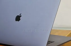 New Laptop Apple MacBook Pro 2019 16GB Intel Core I7 SSD 512GB