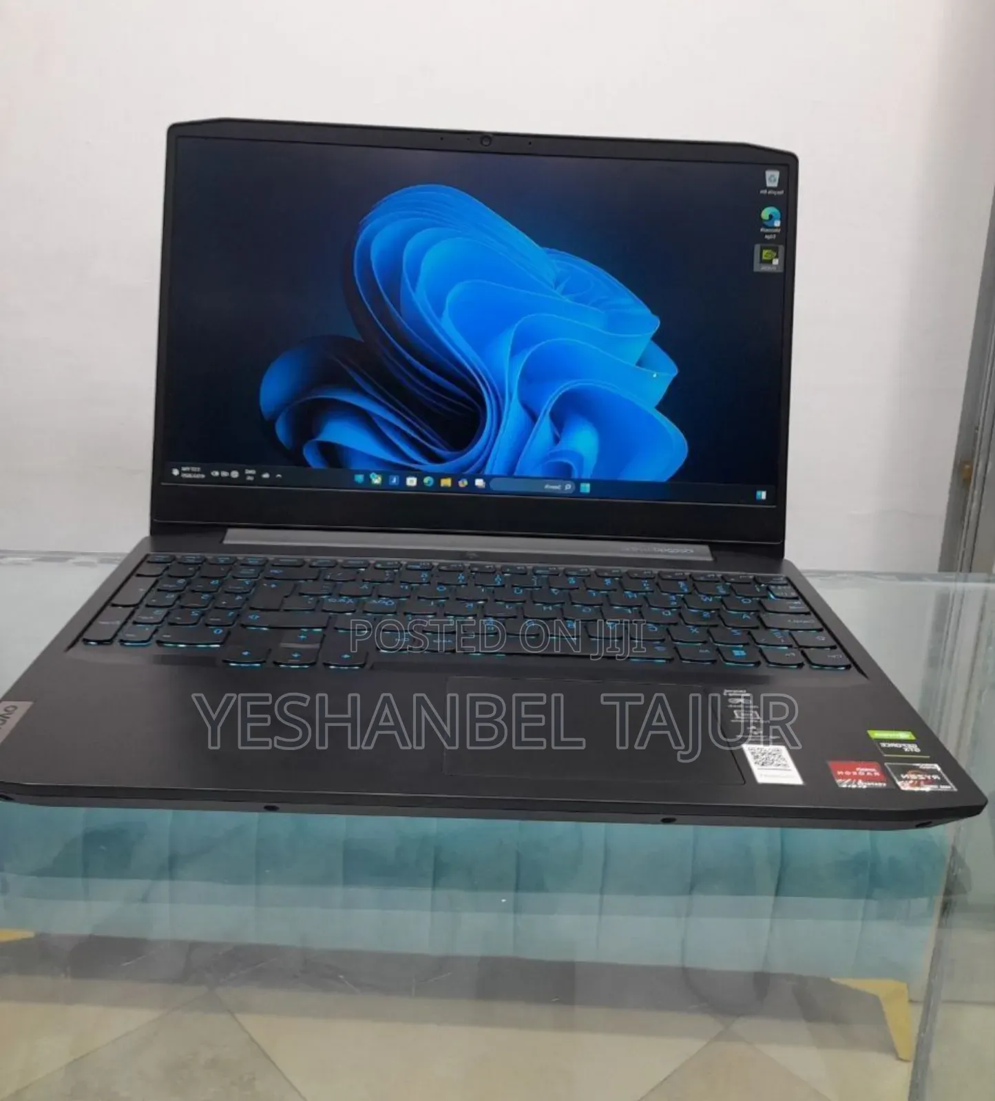 New Laptop Lenovo Ideapad 3 8GB AMD Ryzen 5 SSD 256GB