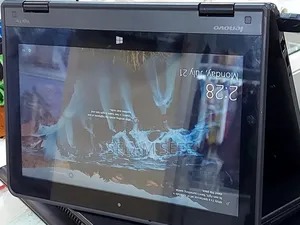 New Laptop Lenovo Yoga 11e 4GB SSD 500GB