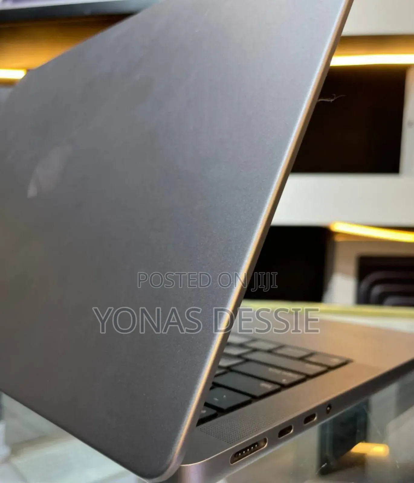 New Laptop Apple MacBook Pro M1 32GB SSD 1T