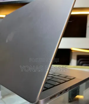 New Laptop Apple MacBook Pro M1 32GB SSD 1T