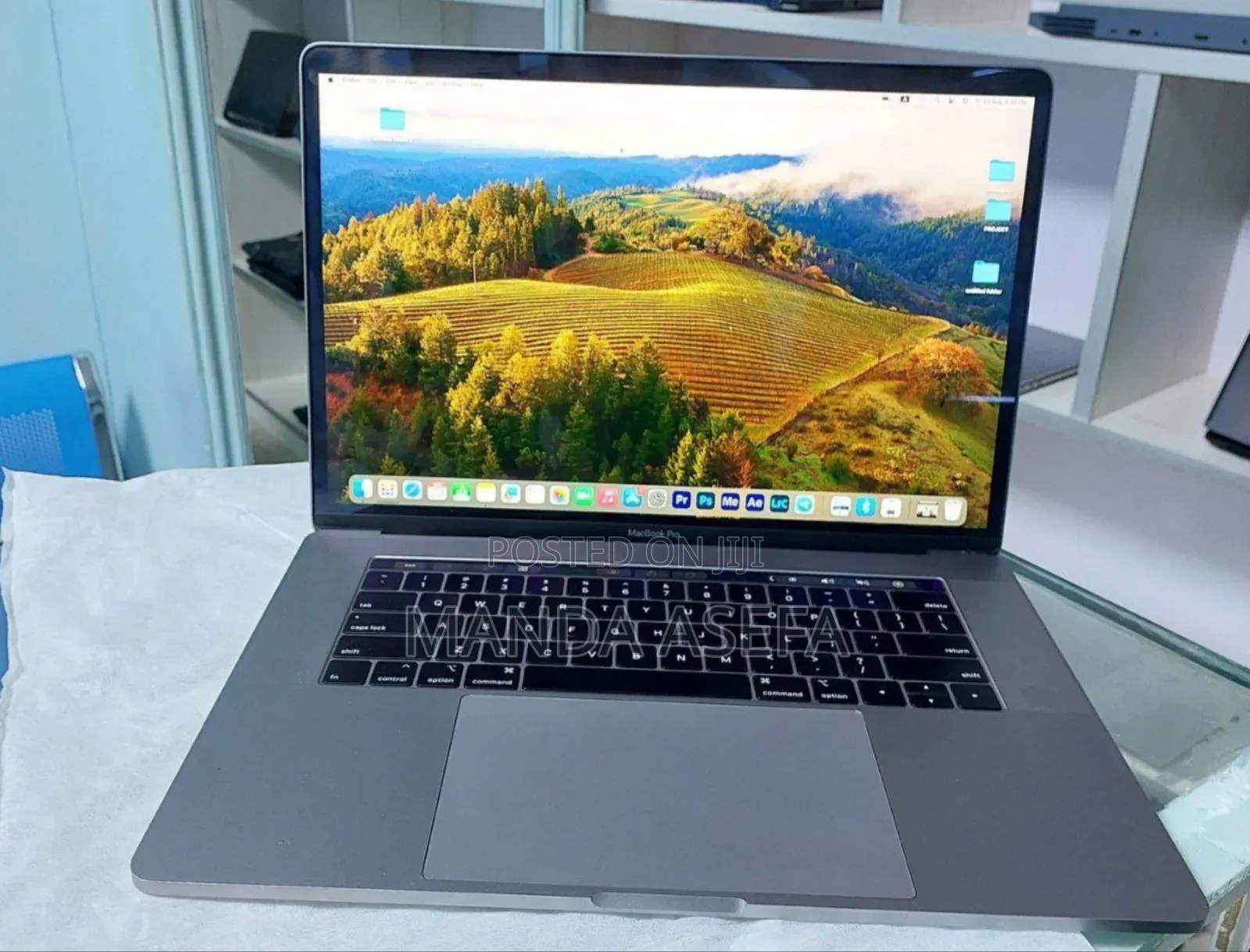 New Laptop Apple MacBook Pro 2019 16GB Intel Core I7 SSD 512GB