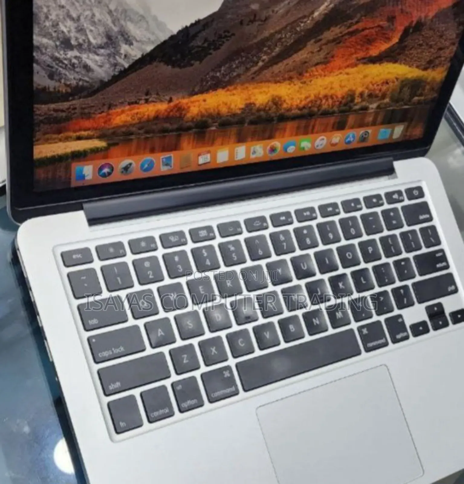 New Laptop Apple MacBook Pro 2015 8GB Intel Core I5 SSD 256GB