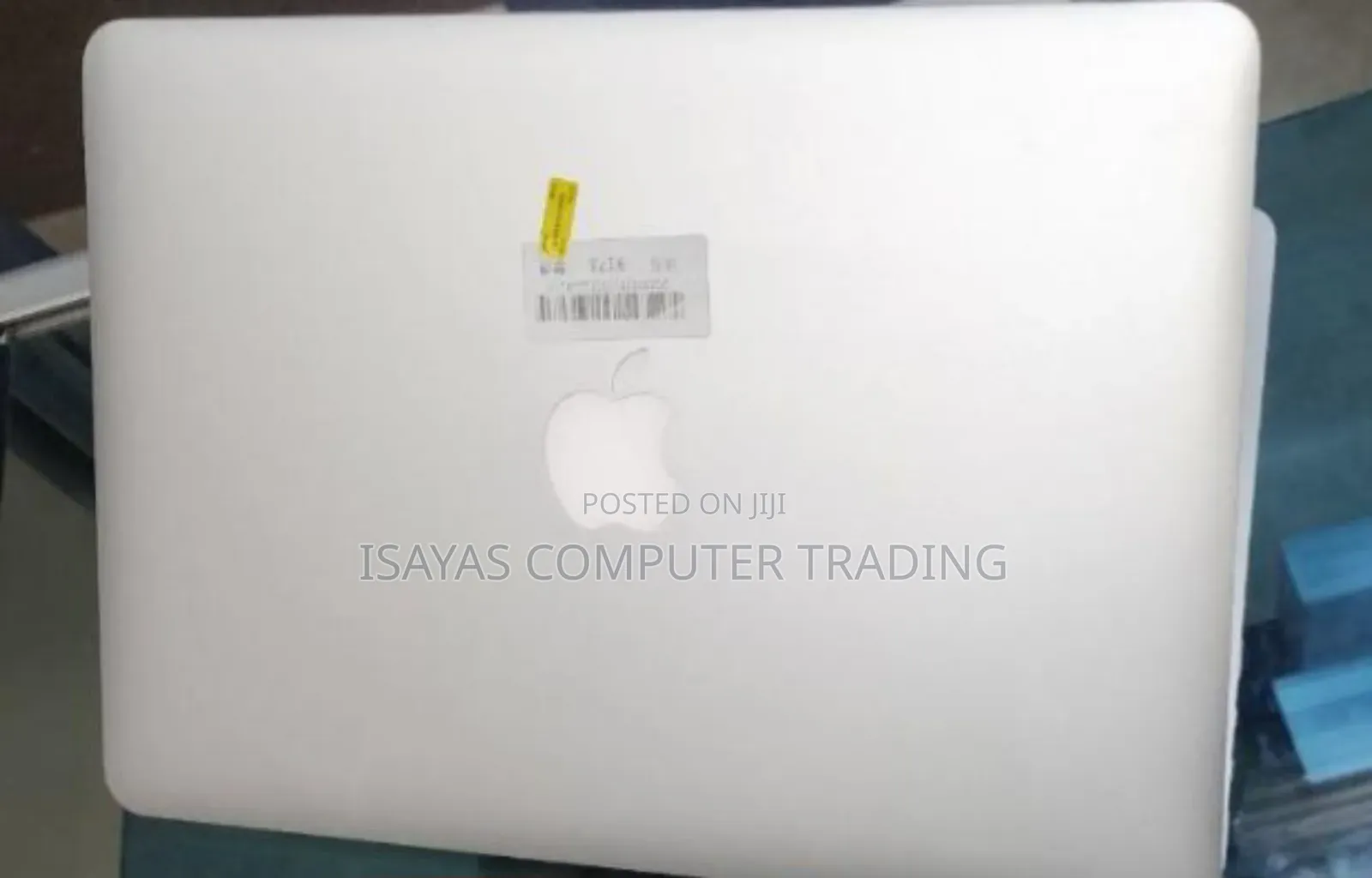 New Laptop Apple MacBook Pro 2015 8GB Intel Core I5 SSD 256GB